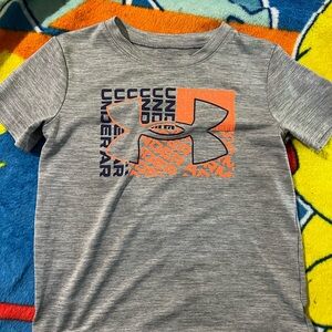Under Armour Kids Gray and Orange Graphic Tee